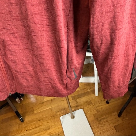 Nike Yoga Dri-fit long sleeve zip up jacket in rust red sz M - Picture 5 of 6